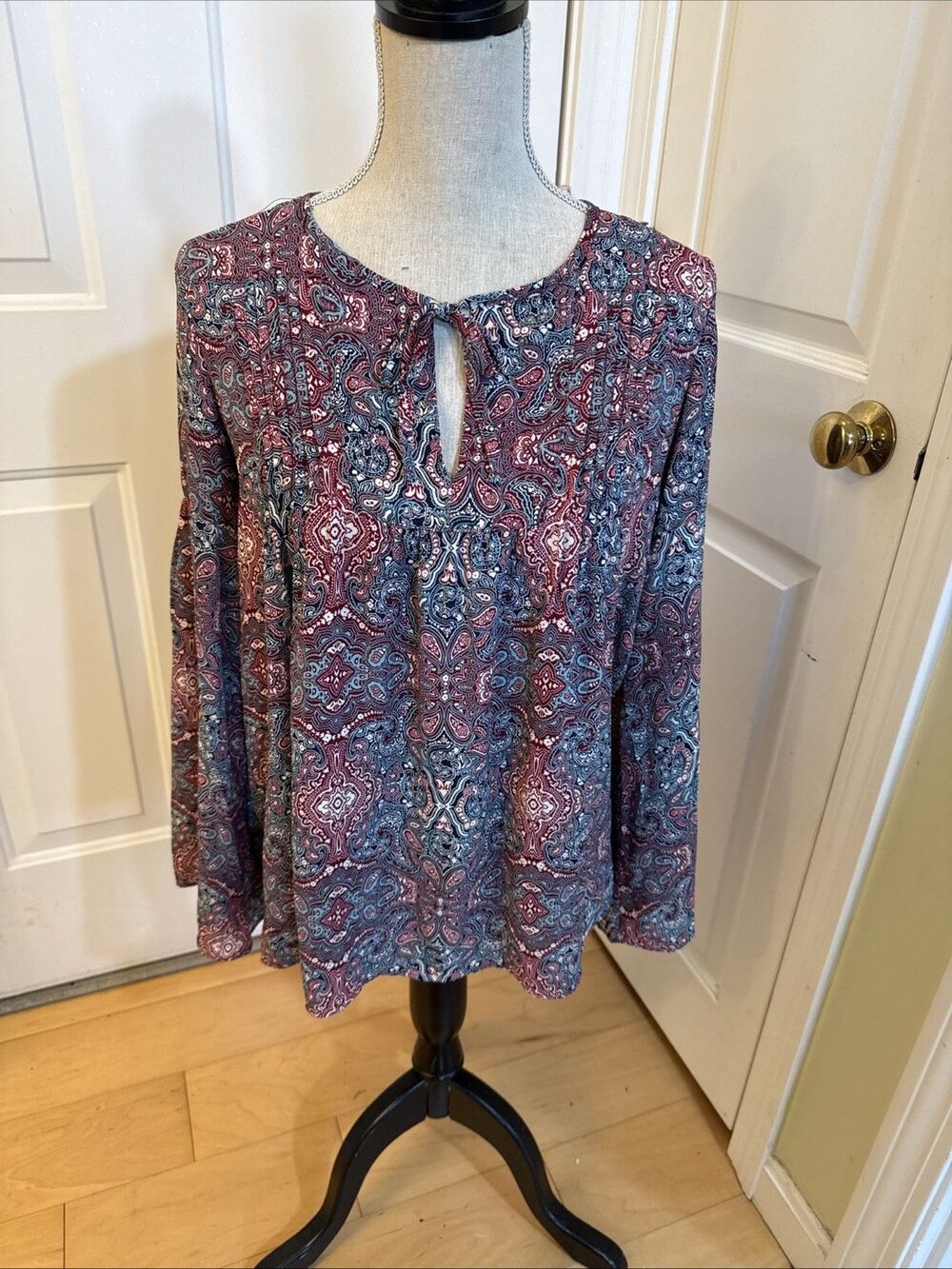 PAISLEY PRINT Gap Maroon And Blue Print Blouse Women’s Size M Bell Sleeve